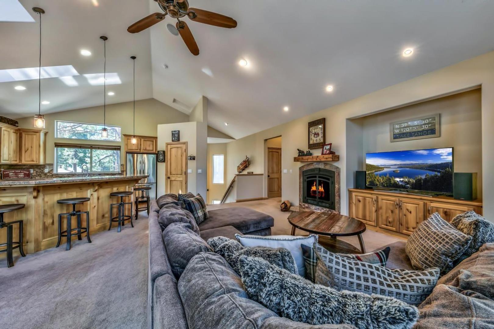 Cubby Bear At Heavenly Tahoe - Pets South Lake Tahoe Exterior photo